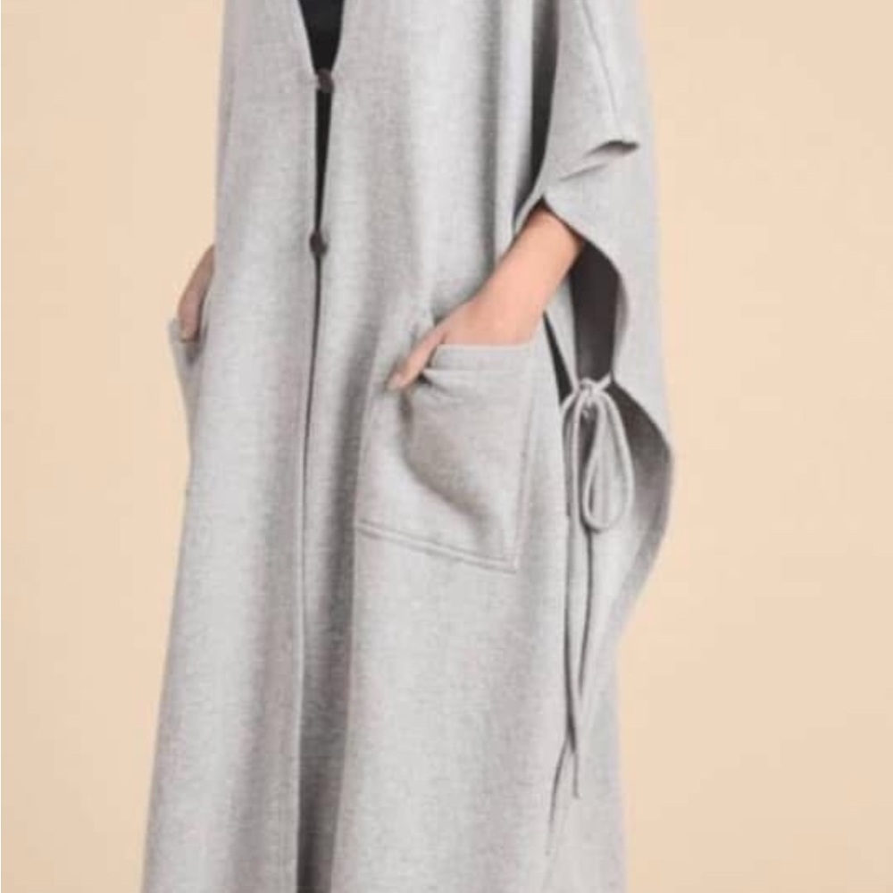 Doe & Rae Light Gray Women's Cape with Tie Detail